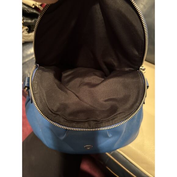 Marc Jacobs New York Blue Leather Crossbody Bag - Picture 7 of 9